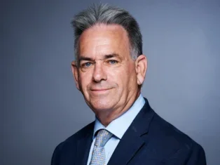 Long-serving Daily Mail travel and property editor Mark Palmer to stand down